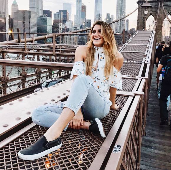 nicoleperi